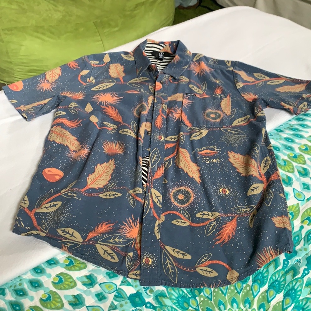 Volcom boys button up shirt
